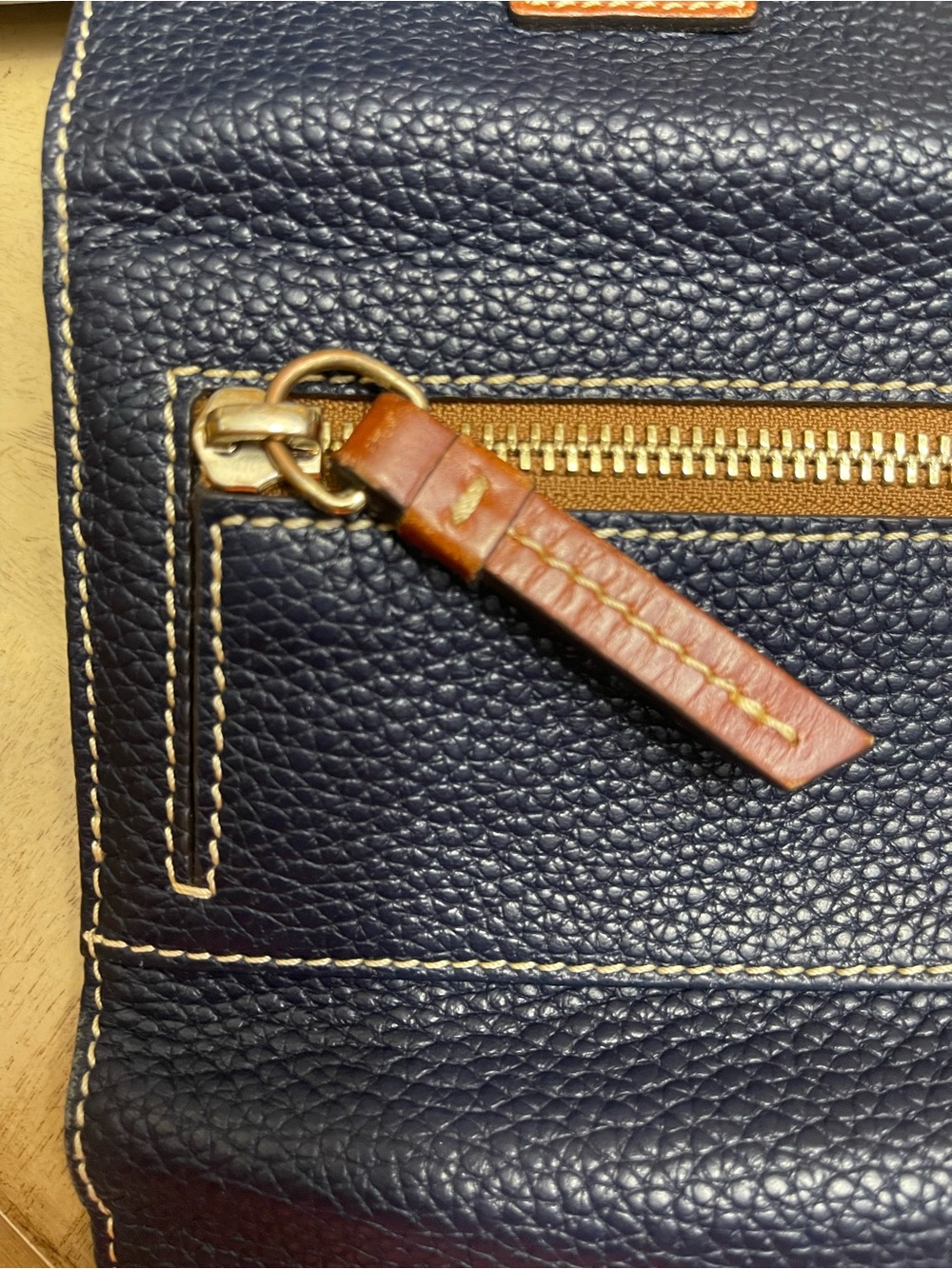 Dooney & Bourke Navy Pebbled Leather Wallet with Tan Trim and Red Interior. - Picture 5 of 10